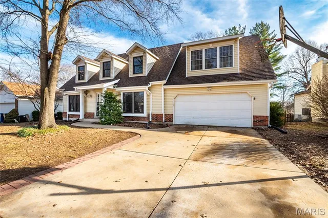 $325,000 | 1044 Holly River Drive, Florissant, MO 63031