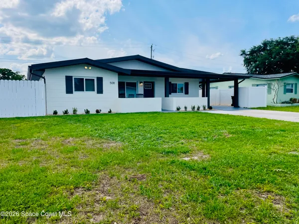 $2,000 | 508 Comanche Avenue, Melbourne, FL 32935
