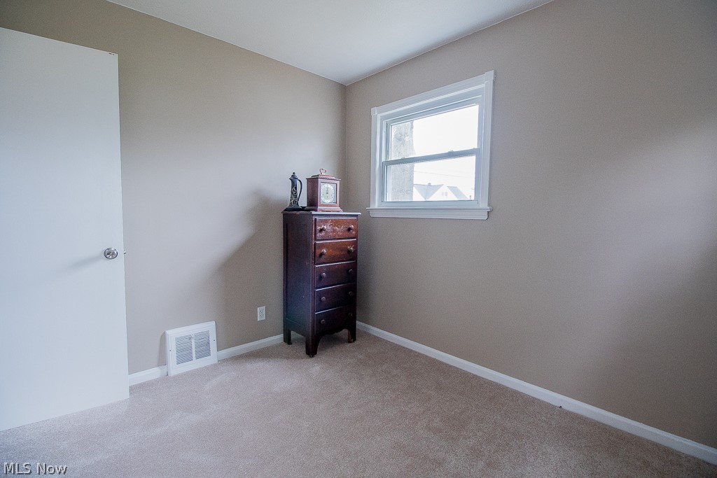 30825 Clarmont Road Willowick, OH 44095 - Photo 17 of 28
