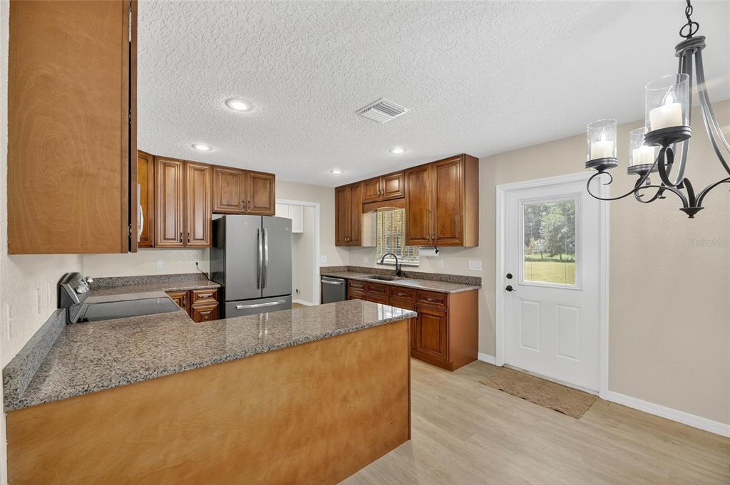 7045 Stafford Road Dover, FL 33527 - Photo 18 of 61 Gallery Image 18