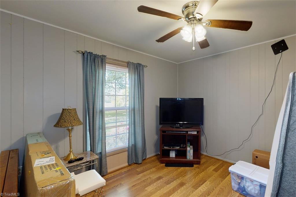 6028 Brantley Gordon Road Denton, NC 27239 - Photo 27 of 34 Third bedroom with laminate floors, no carpet.