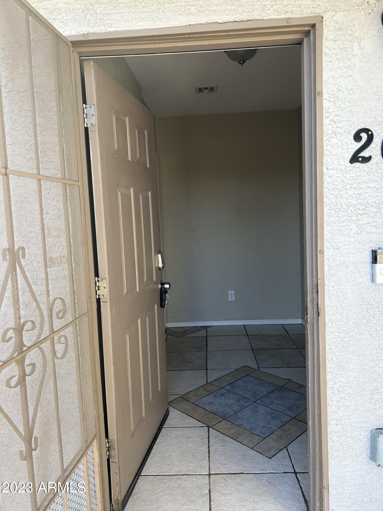 2644 West Lamar Road Phoenix, AZ 85017 - Photo 2 of 63 IMG_5309