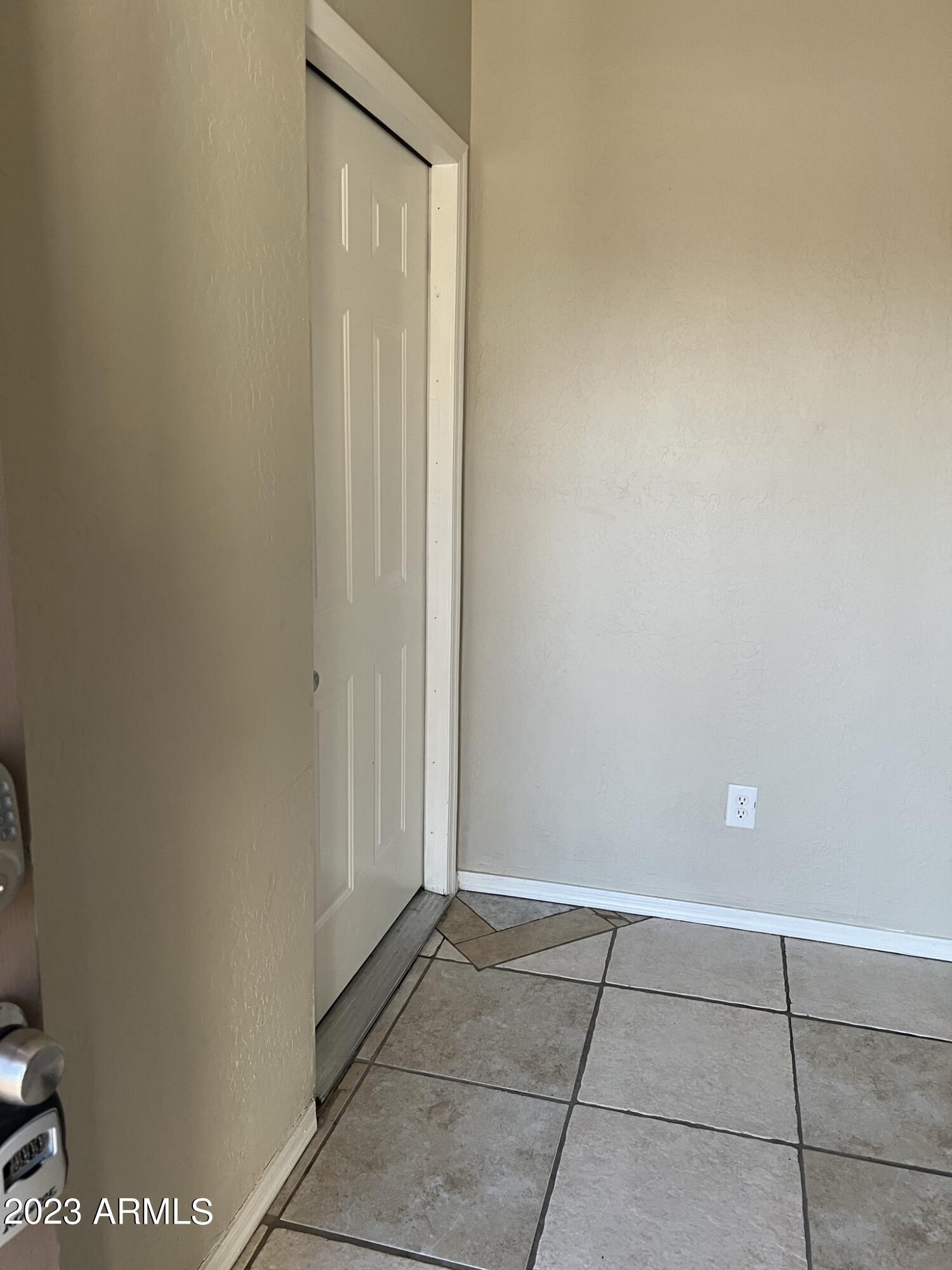 2644 West Lamar Road Phoenix, AZ 85017 - Photo 3 of 63 IMG_5310