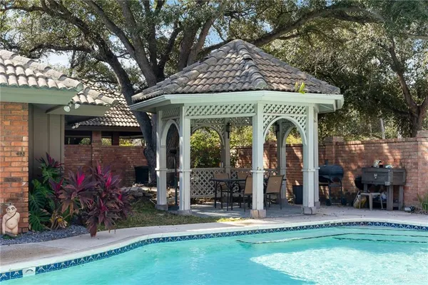 $469,000 | 700 South G Street, McAllen, TX 78501