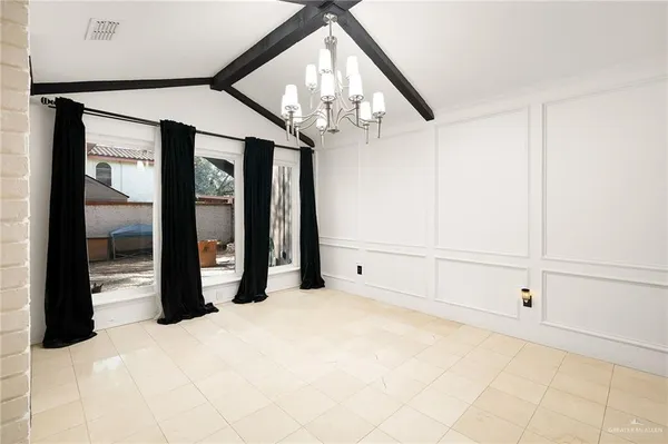 a view of a livingroom with an empty space