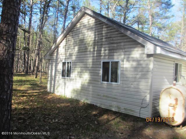 110 Thompson Bridge Road Jackson, NJ 08527 - Photo 1 of 5 a view of a house with a yard