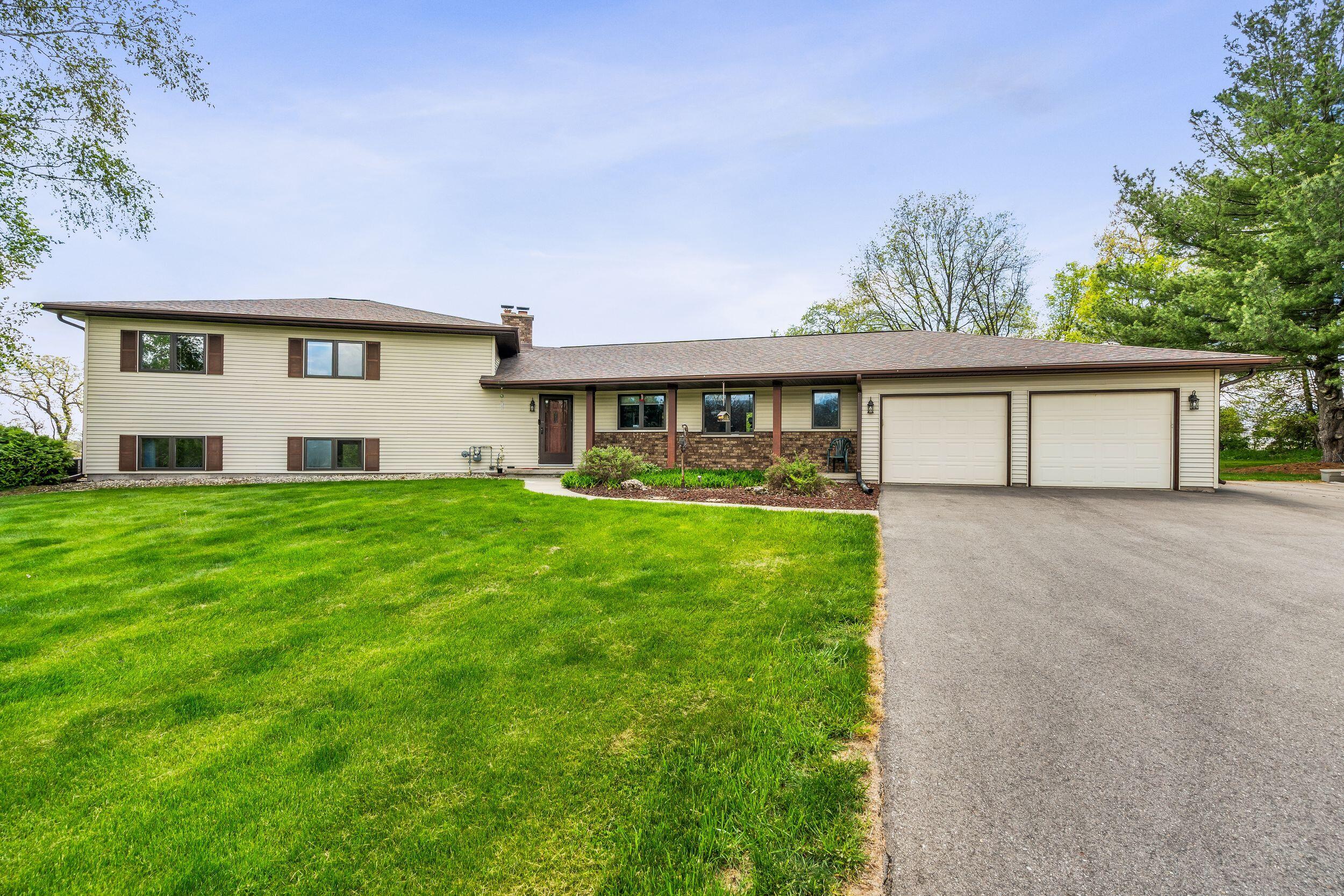 4613 West Rutland Road Rutland, WI 53521 - Photo 55 of 57 Exterior_03728