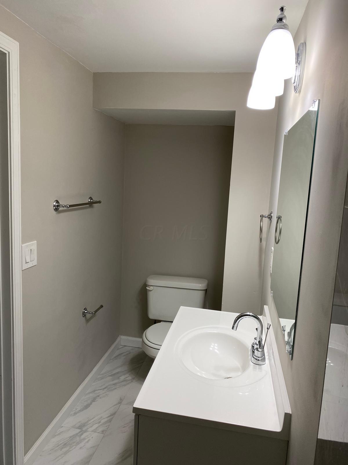 1820 Brookfield Road Columbus, OH 43229 - Photo 29 of 39 Gallery Image 29