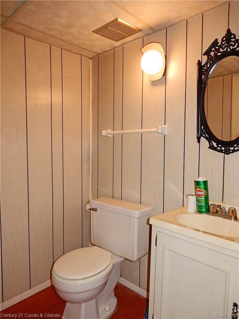 26230 Florence Street Inkster, MI 48141 - Photo 18 of 27 1/2 BATH IN BASEMENT