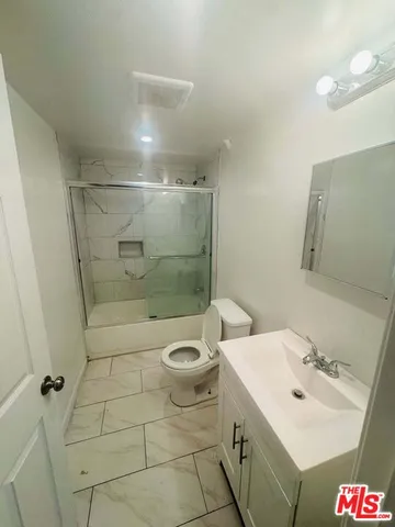 $3,500 | 231 East 85th Street, Unit 231, Los Angeles, CA 90003