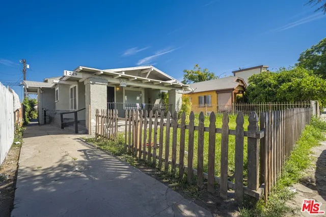 $3,500 | 231 East 85th Street, Unit 231, Los Angeles, CA 90003