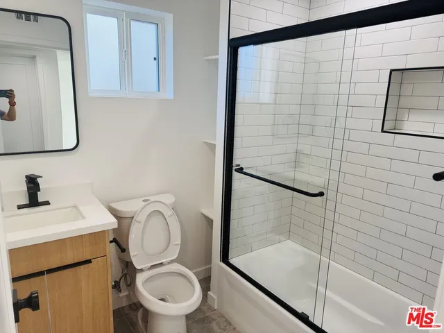 $3,500 | 231 East 85th Street, Unit 231, Los Angeles, CA 90003