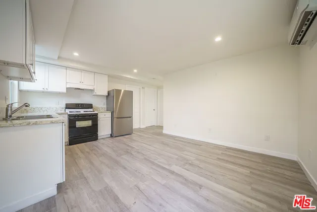 $3,500 | 231 East 85th Street, Unit 231, Los Angeles, CA 90003