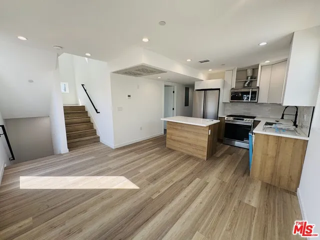 $3,500 | 231 East 85th Street, Unit 231, Los Angeles, CA 90003