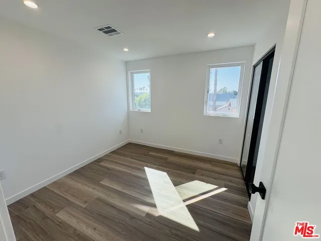 $3,500 | 231 East 85th Street, Unit 231, Los Angeles, CA 90003