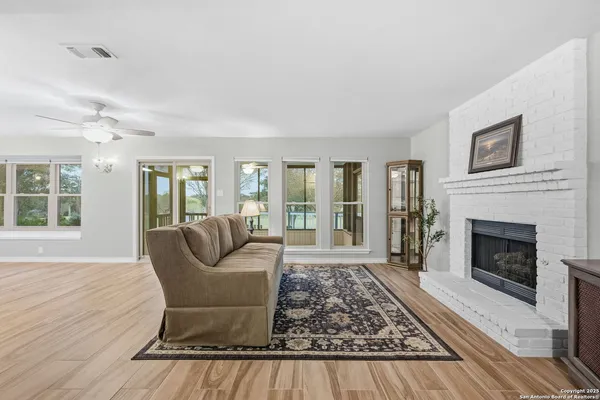 $2,195 | 4430 Putting, San Antonio, TX 78217