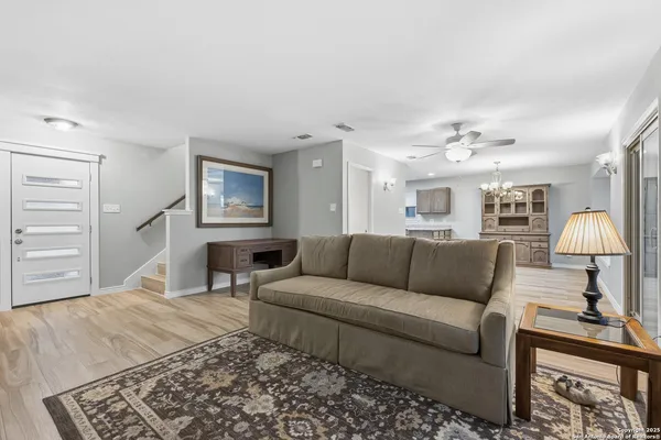 $2,195 | 4430 Putting, San Antonio, TX 78217