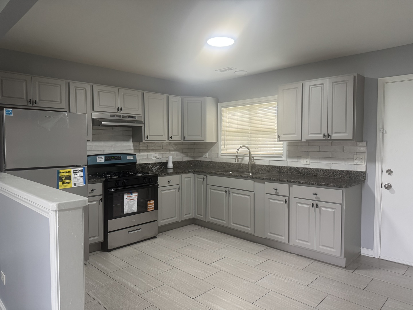3602 Arthur Terrace Markham, IL 60428 - Photo 6 of 16