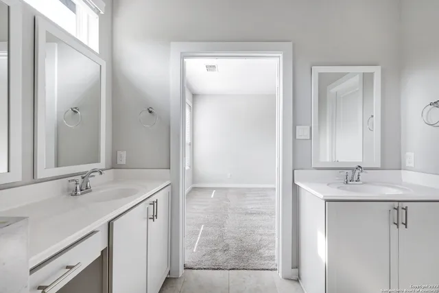 $2,300 | 7910 Needle Creek, San Antonio, TX 78249