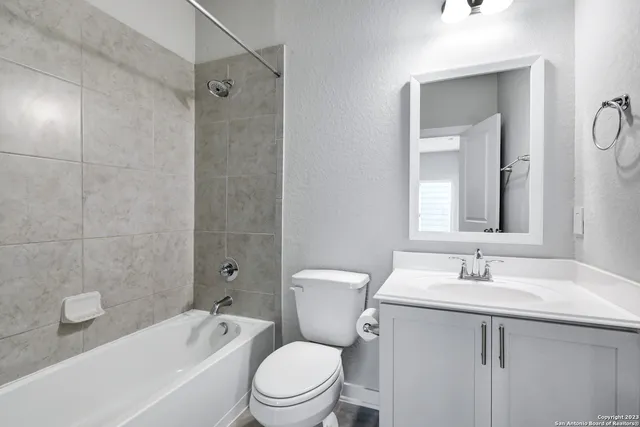 $2,300 | 7910 Needle Creek, San Antonio, TX 78249