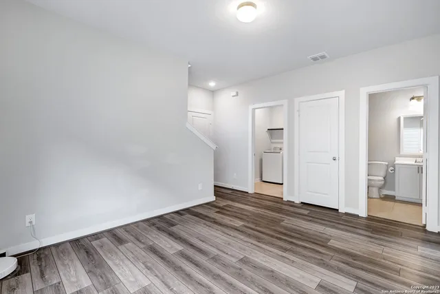 $2,300 | 7910 Needle Creek, San Antonio, TX 78249