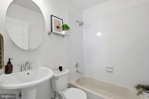 $800,000 | 723 L Street Northeast, Washington, DC 20002