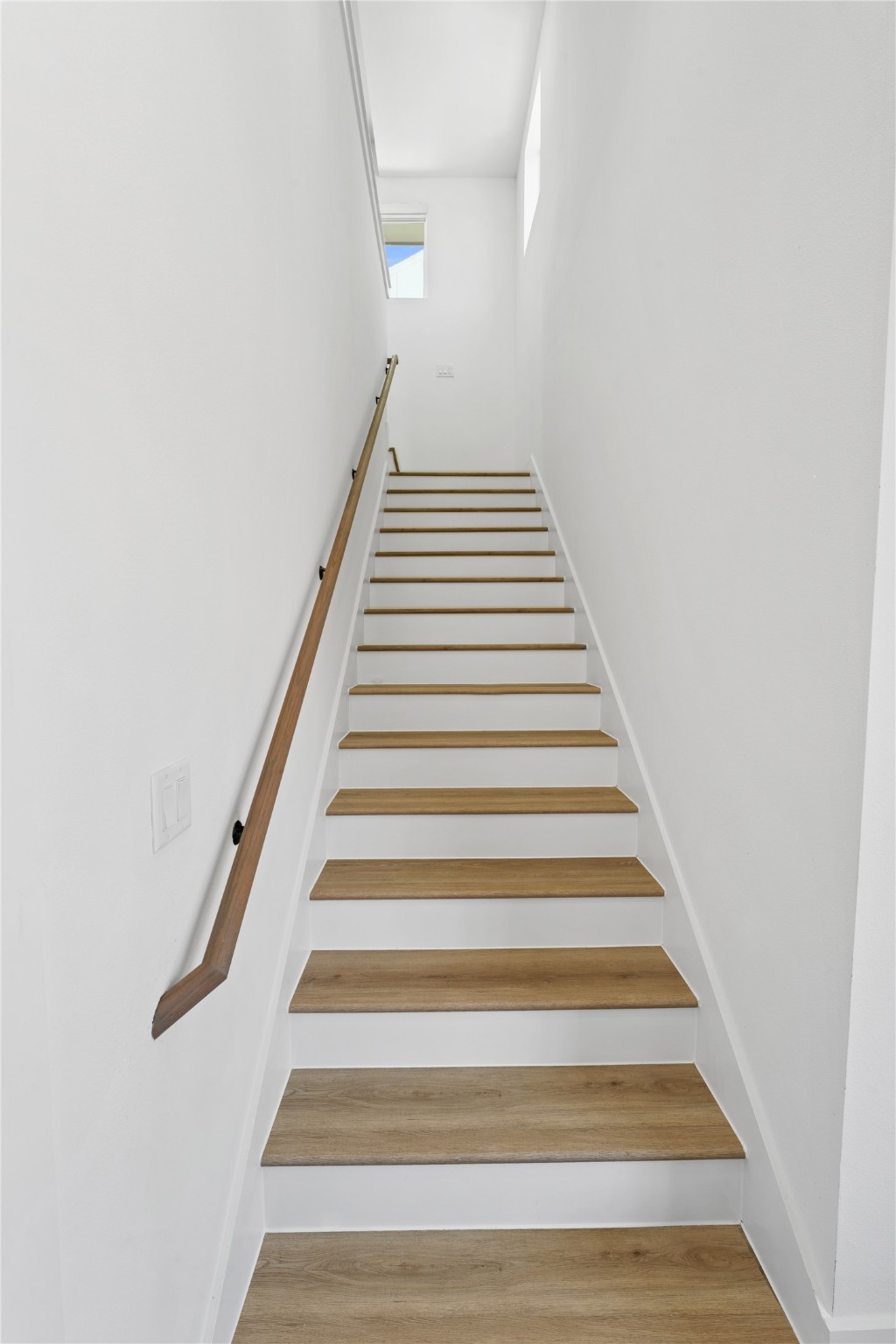 111 Milby Street Houston, TX 77003 - Photo 8 of 34 a view of entryway