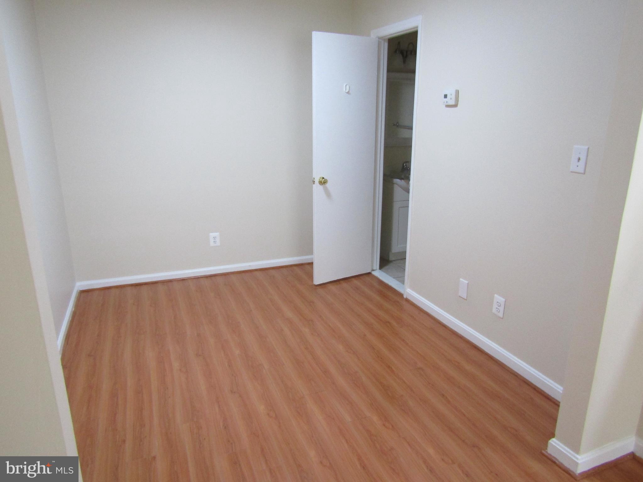 6013 Rabbit Hill Court Centreville, VA 20121 - Photo 11 of 54 Family Room with Half Bath