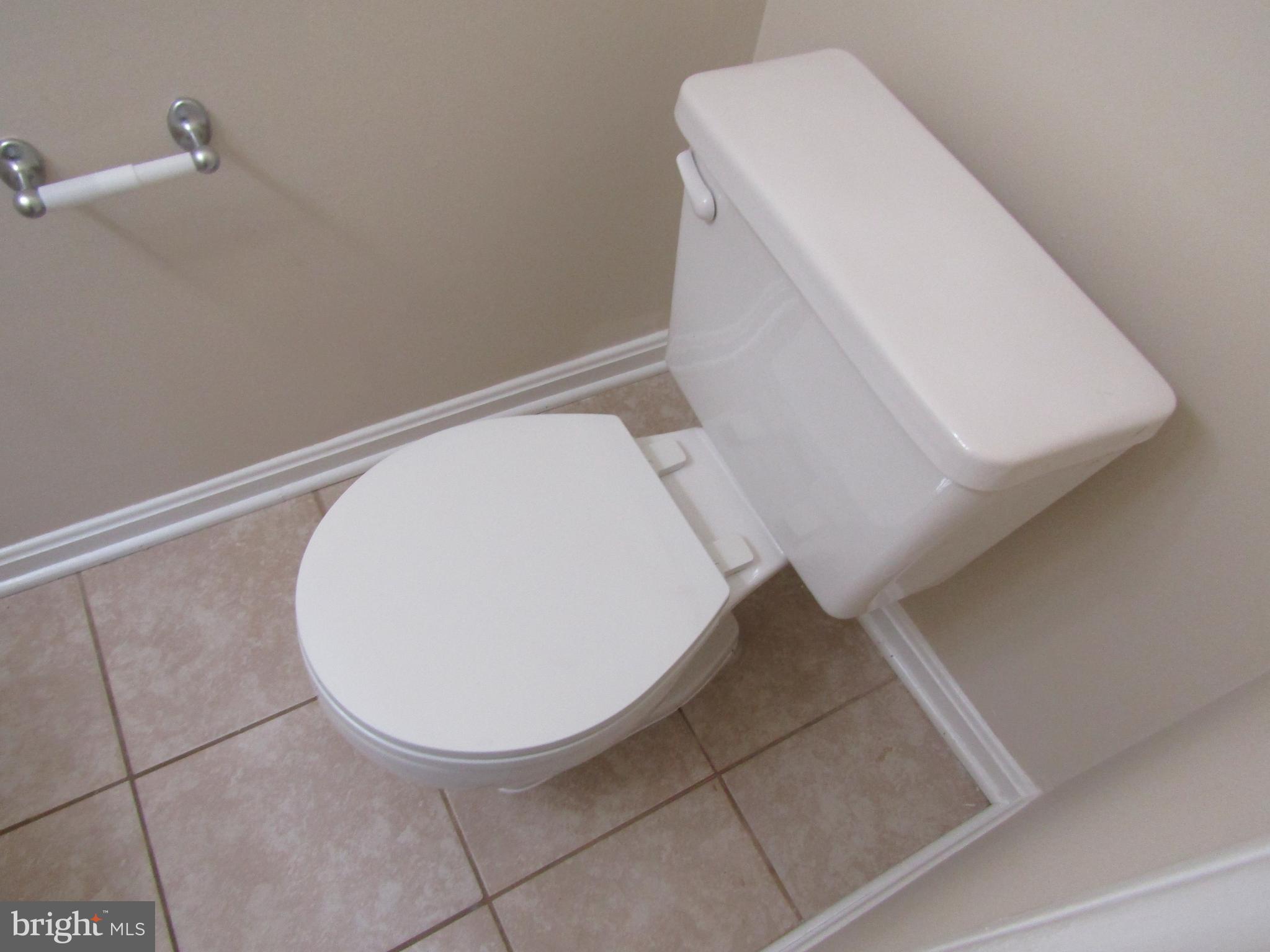 6013 Rabbit Hill Court Centreville, VA 20121 - Photo 15 of 54 Powder Room on Main Level