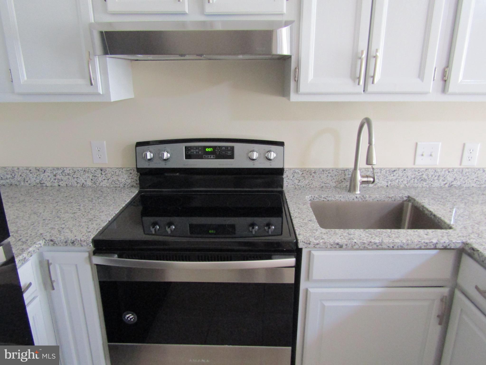 6013 Rabbit Hill Court Centreville, VA 20121 - Photo 22 of 54 New Electric Cooking Range