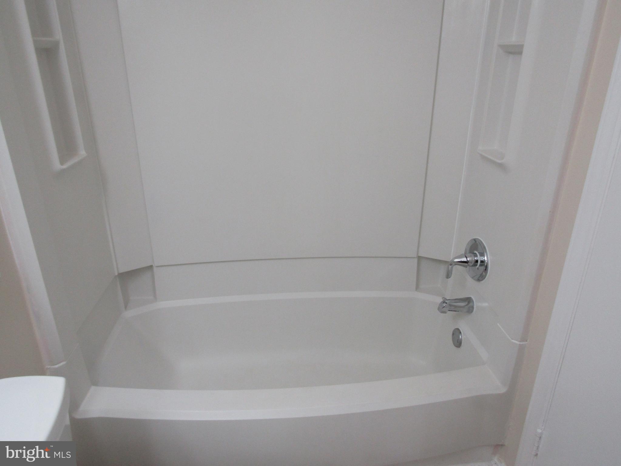 6013 Rabbit Hill Court Centreville, VA 20121 - Photo 35 of 54 Full Bath on upper level