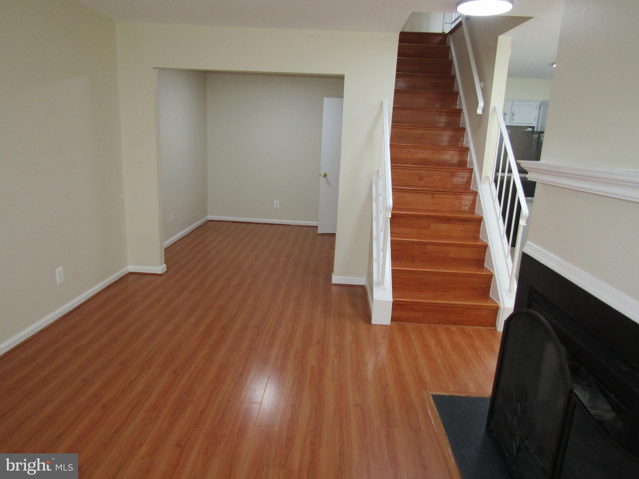 6013 Rabbit Hill Court Centreville, VA 20121 - Photo 7 of 54 Interior General-Laminate Floors