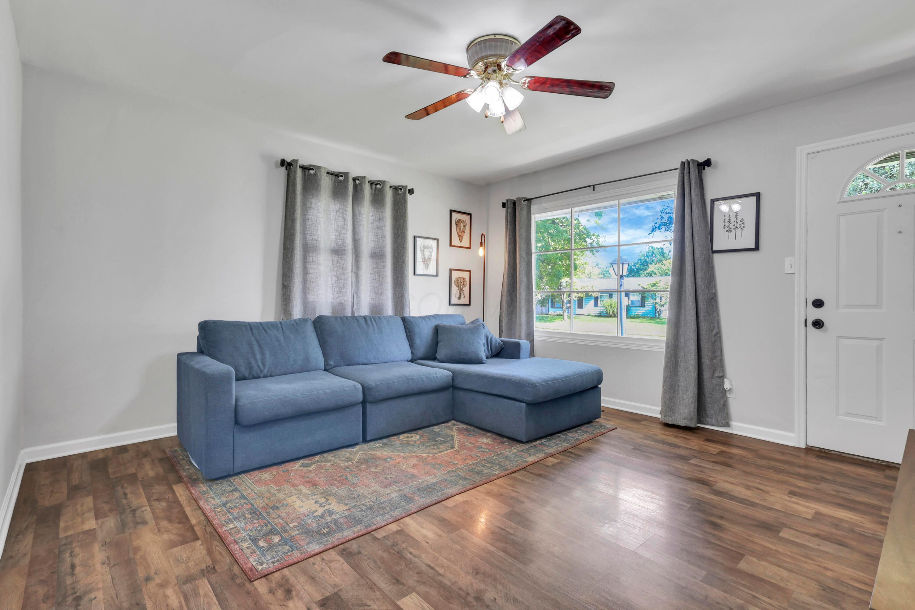 3473 Lacon Road Hilliard, OH 43026 - Photo 5 of 36 Living Room