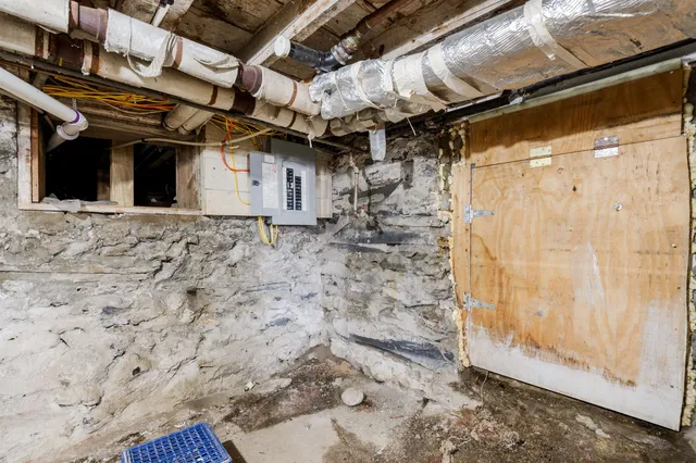 $230,000 | 162 Caswell Avenue, Derby, VT 05830