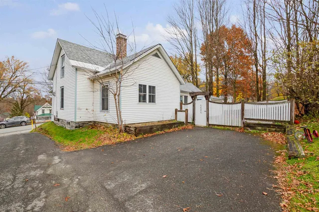 $230,000 | 162 Caswell Avenue, Derby, VT 05830