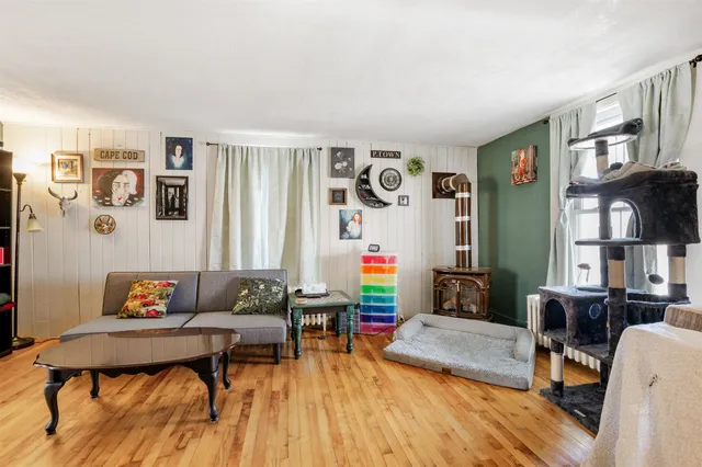 $230,000 | 162 Caswell Avenue, Derby, VT 05830