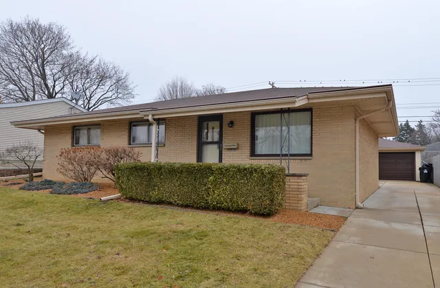 $269,900 | 59 Virginia Street, Racine, WI 53405