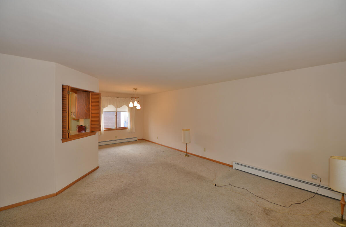 59 Virginia Street Racine, WI 53405 - Photo 2 of 29 102