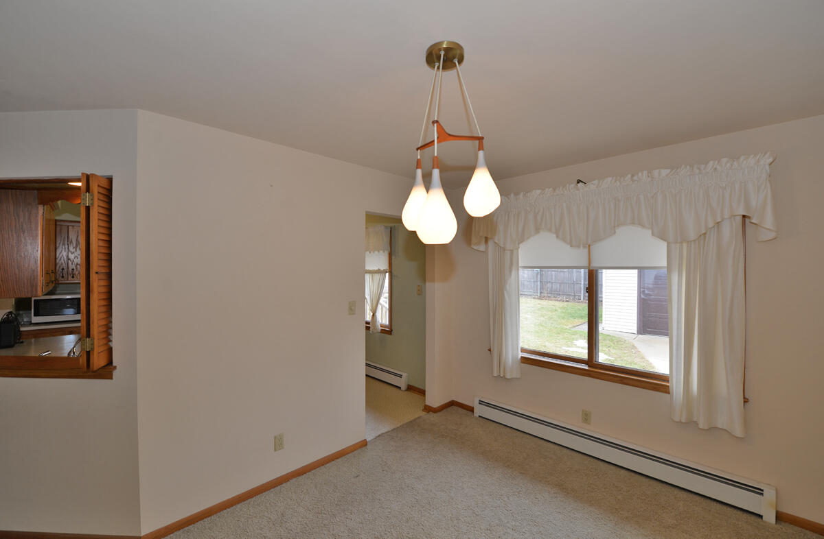 59 Virginia Street Racine, WI 53405 - Photo 8 of 29 109