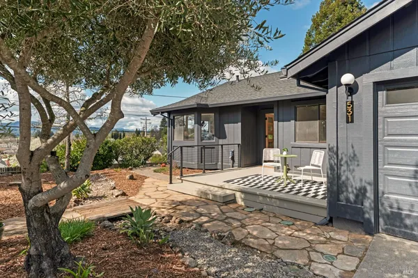 $1,375,000 | 531 Jachetta Court, Healdsburg, CA 95448