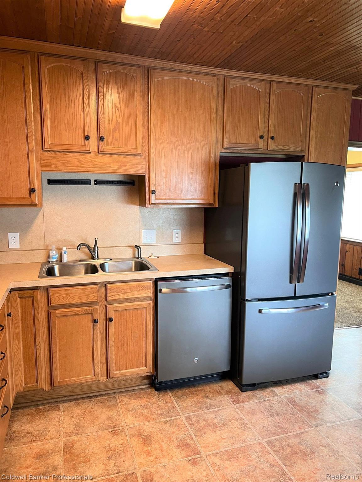 505 North Main Street Perry, MI 48872 - Photo 9 of 24 Gallery Image 9