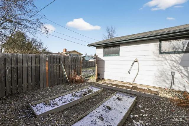 $405,000 | 915 Camas Street, Moscow, ID 83843