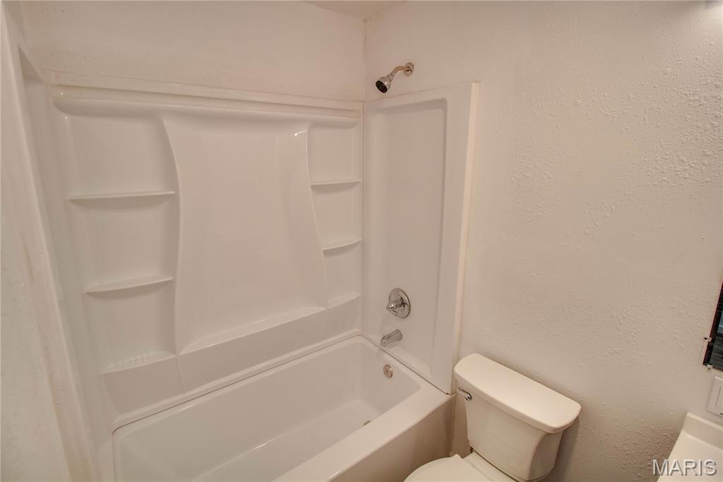 507 Walnut Street Hillsboro, IL 62049 - Photo 25 of 32