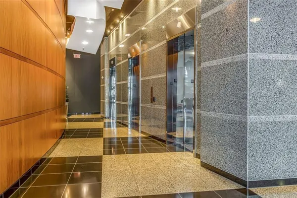 $3,400 | 3338 Peachtree Road Northeast, Unit 3205, Atlanta, GA 30326