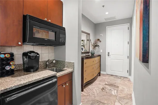 $3,400 | 3338 Peachtree Road Northeast, Unit 3205, Atlanta, GA 30326