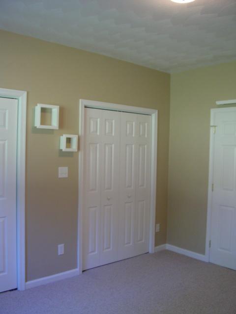 4661 Nemmo Road Vinton, VA 24179 - Photo 29 of 34 an empty room with closet area