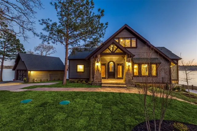 $3,195,000 | 118 King Lance Court, Scroggins, TX 75480