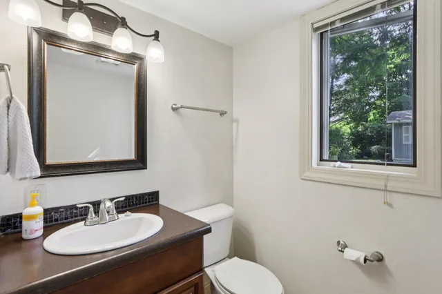 $479,900 | 1007 Eric Lane, Waunakee, WI 53597