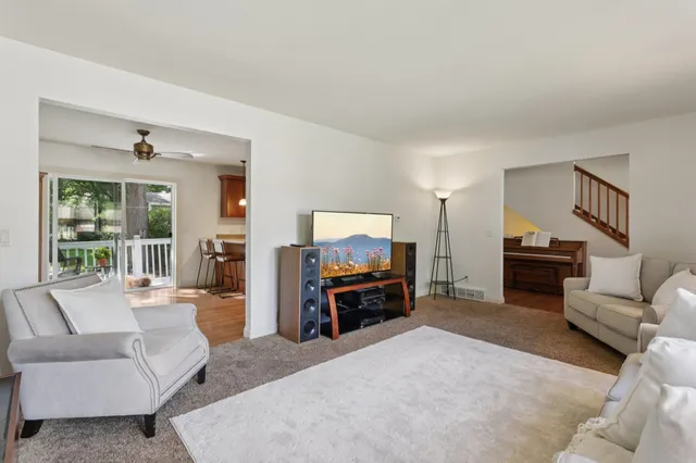 $479,900 | 1007 Eric Lane, Waunakee, WI 53597