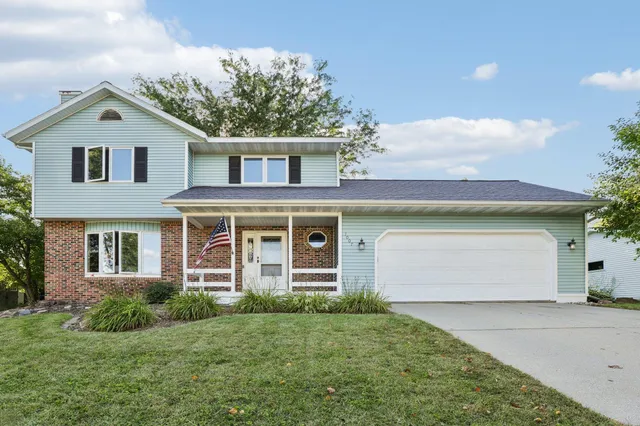 $479,900 | 1007 Eric Lane, Waunakee, WI 53597